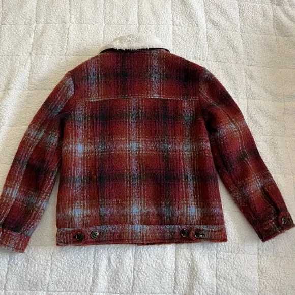 Plaid Sherpa-Lined Trucker Jacket - Picture 13 of 16